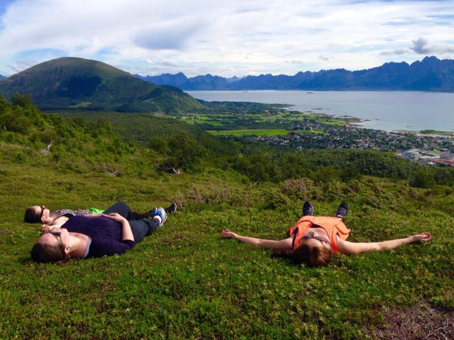 Pure relaxation with the girls. For me, nature is the best mediation there is!